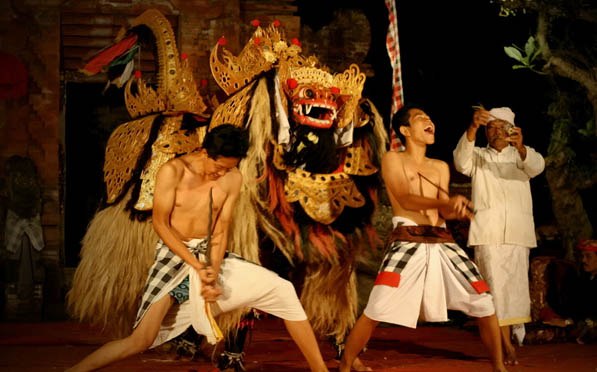 Barong and Kris Dance in Batubulan Bali