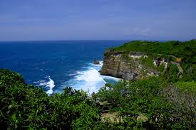 Balangan Beach Bali: A Quiet Cliff-Top Escape