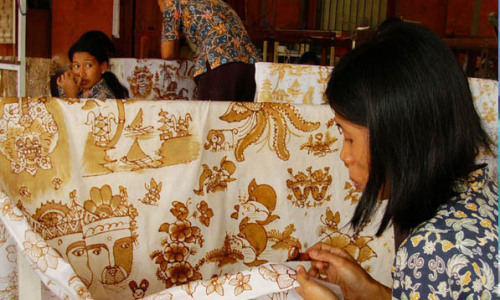 Plan a trip to Batik factory Bali in Tohpati Village